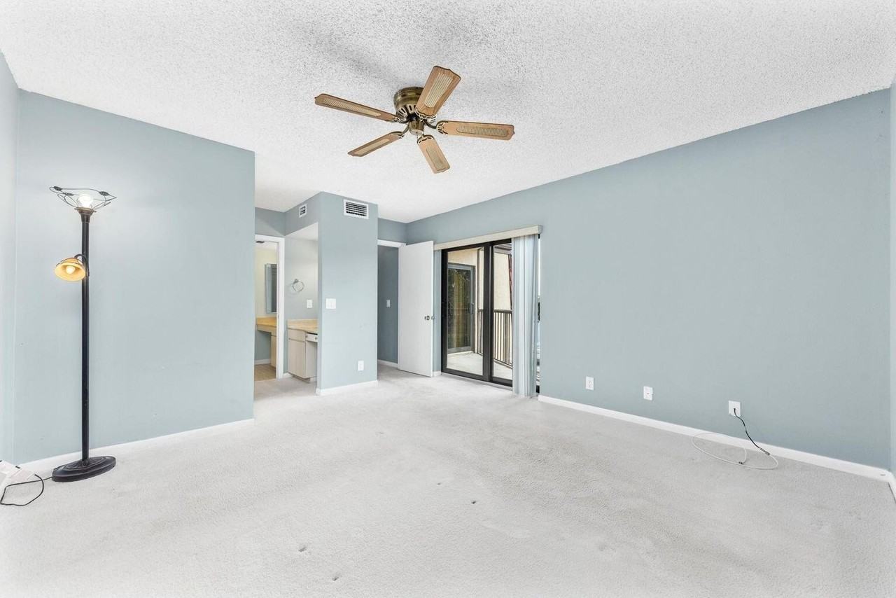 3648 Victoria Dr - Photo 5 of 23