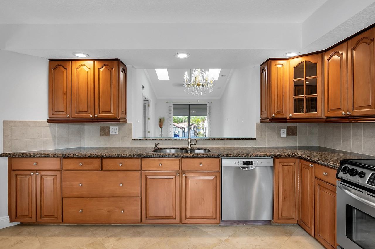 7888 La Mirada Dr - Photo 7 of 50