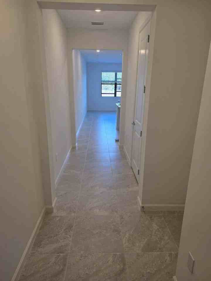 7783 Sw Bentley Ln - Photo 3 of 27