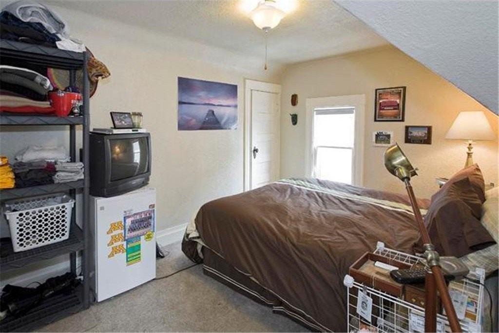 2309 Cole Ave Se - Photo 5 of 8