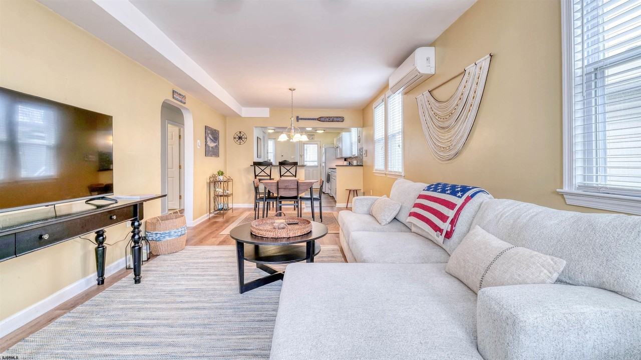 133 Central Ave - Photo 7 of 24