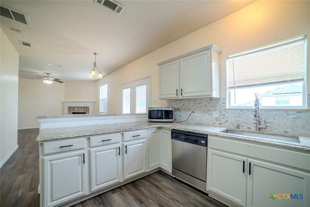 6107 Bridgewood Dr - Photo 7 of 26