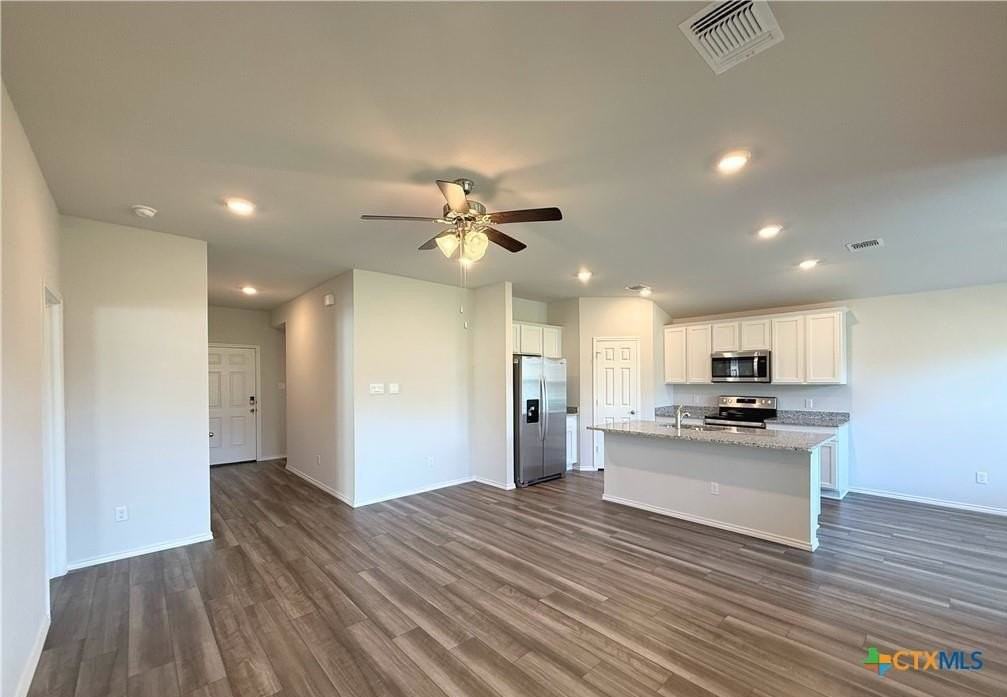 1426 Piedmont St - Photo 4 of 16