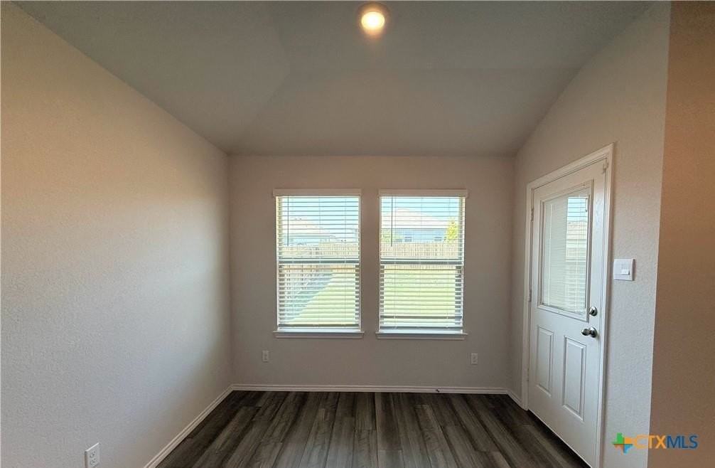 1426 Piedmont St - Photo 5 of 16