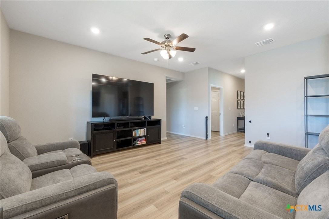 2305 Merganser Dr - Photo 4 of 15