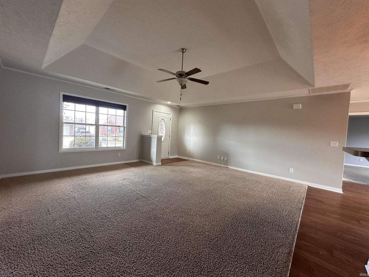 10235 Admiral Dr - Photo 3 of 27