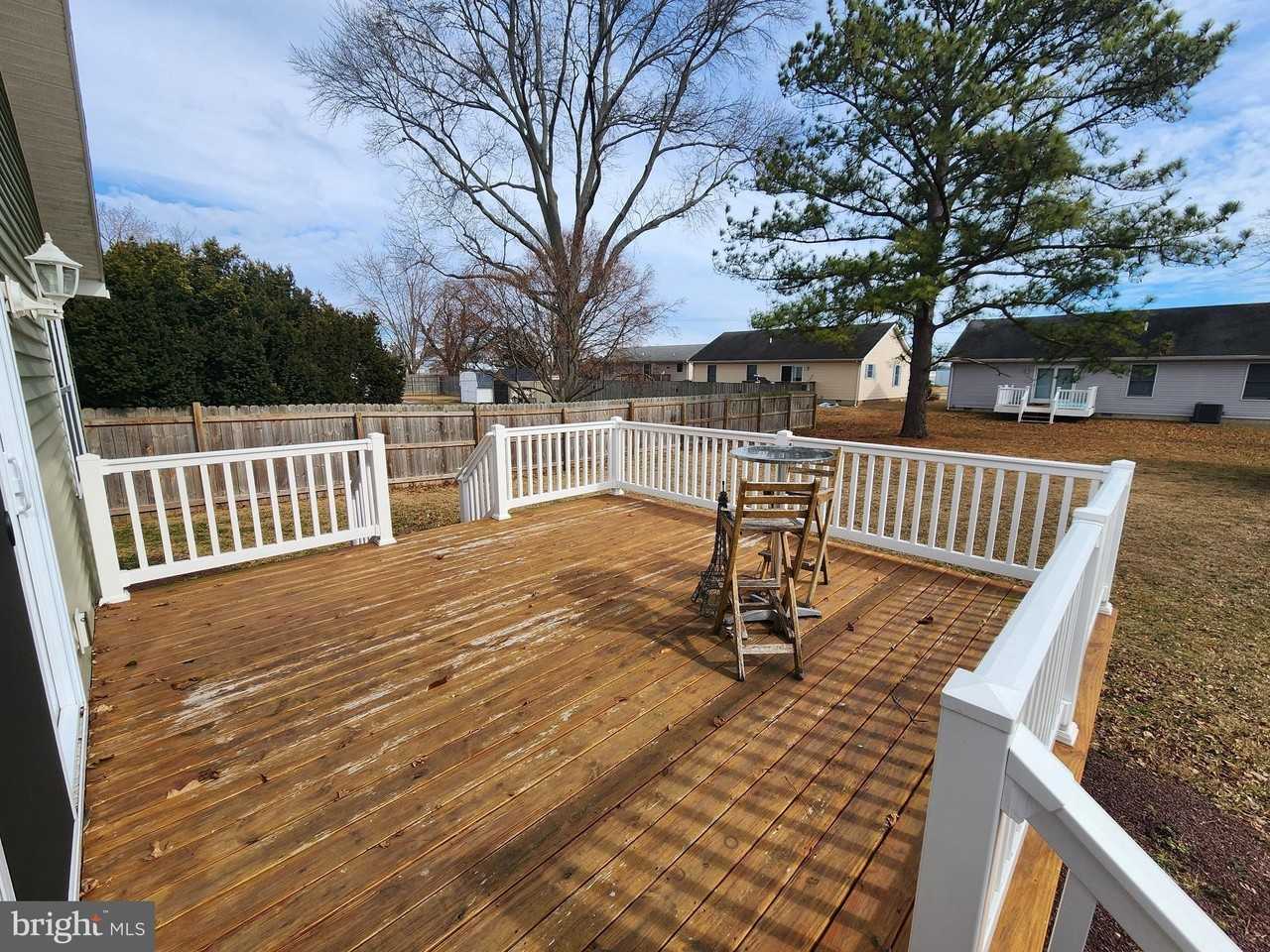 903 N Walnut St - Photo 7 of 22