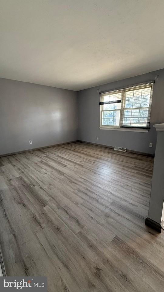 297 Kesselring Ave - Photo 5 of 26