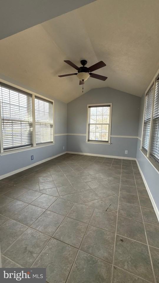 297 Kesselring Ave - Photo 7 of 26