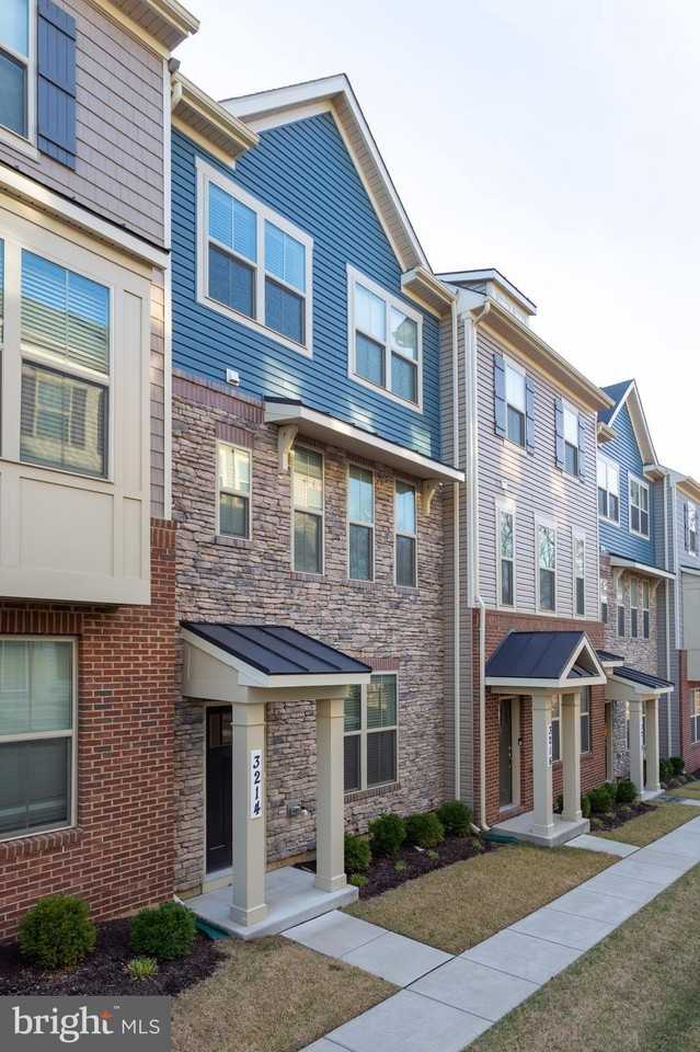 3214 Laurel Hill Rd - Photo 2 of 22