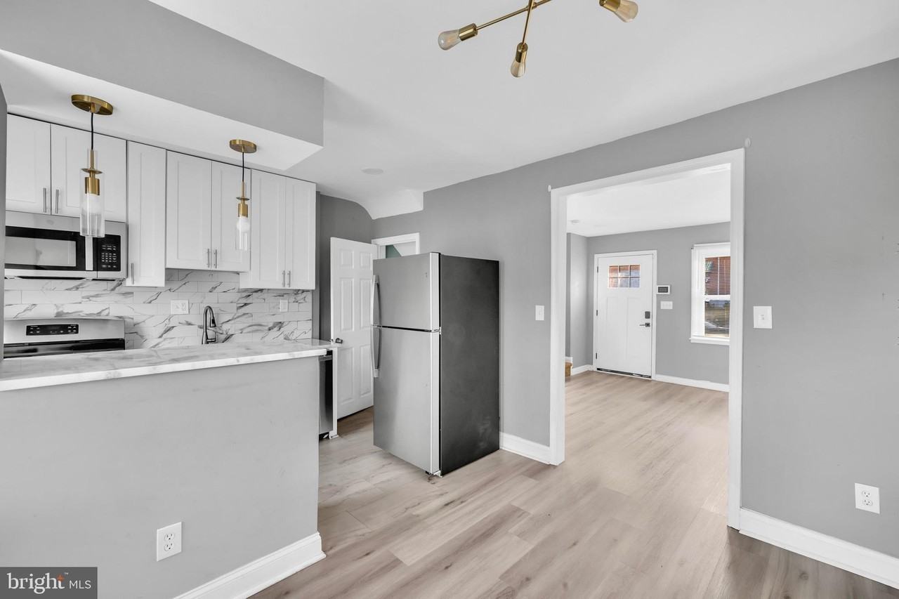 1062 Cameron Rd - Photo 6 of 29