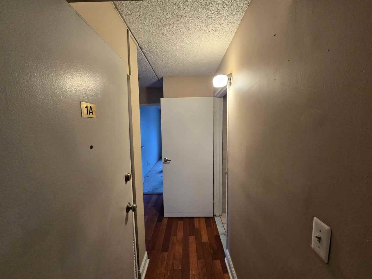 281 Park St - Photo 3 of 10