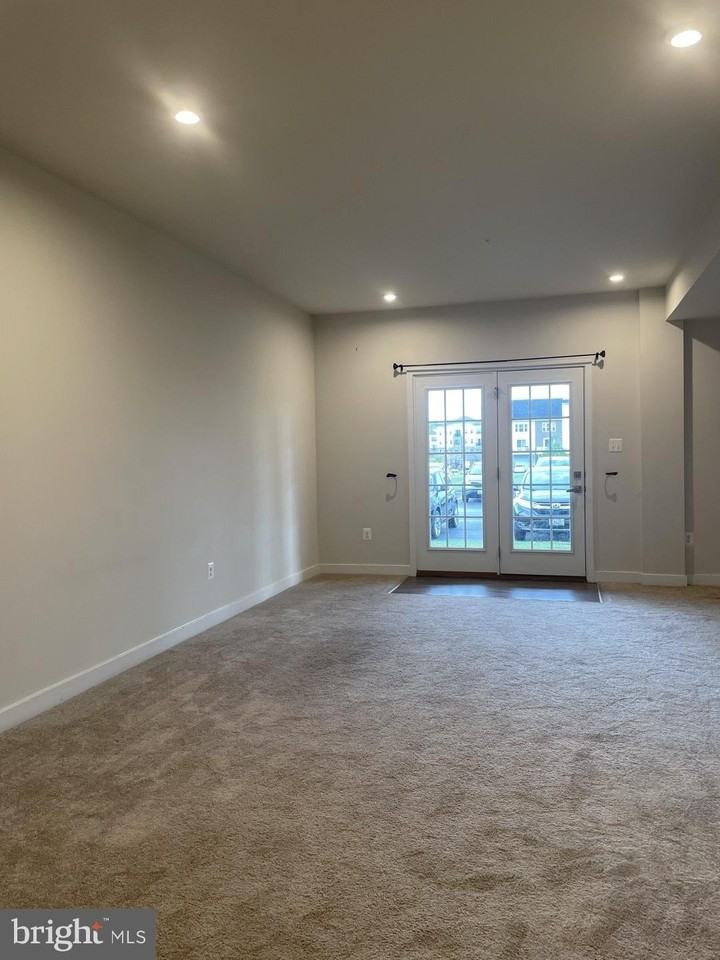 6415 Ballenger Run Blvd - Photo 5 of 36