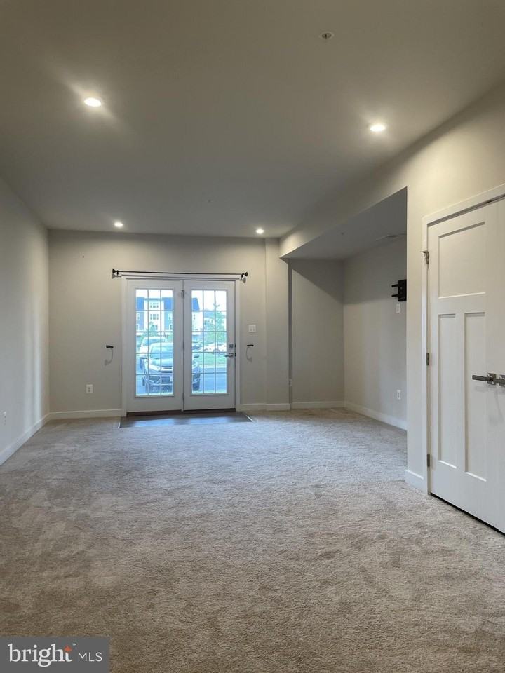 6415 Ballenger Run Blvd - Photo 6 of 36