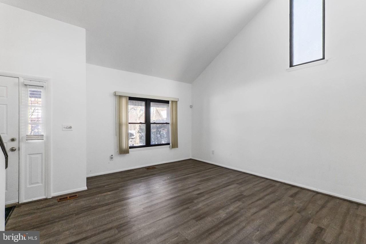 6476 Sewells Orchard Dr - Photo 4 of 37