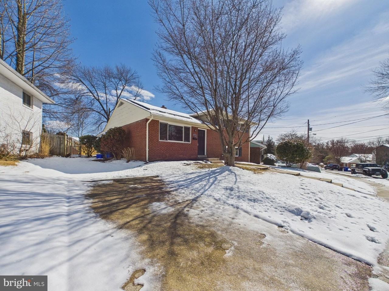 10309 Conover Dr - Photo 7 of 42