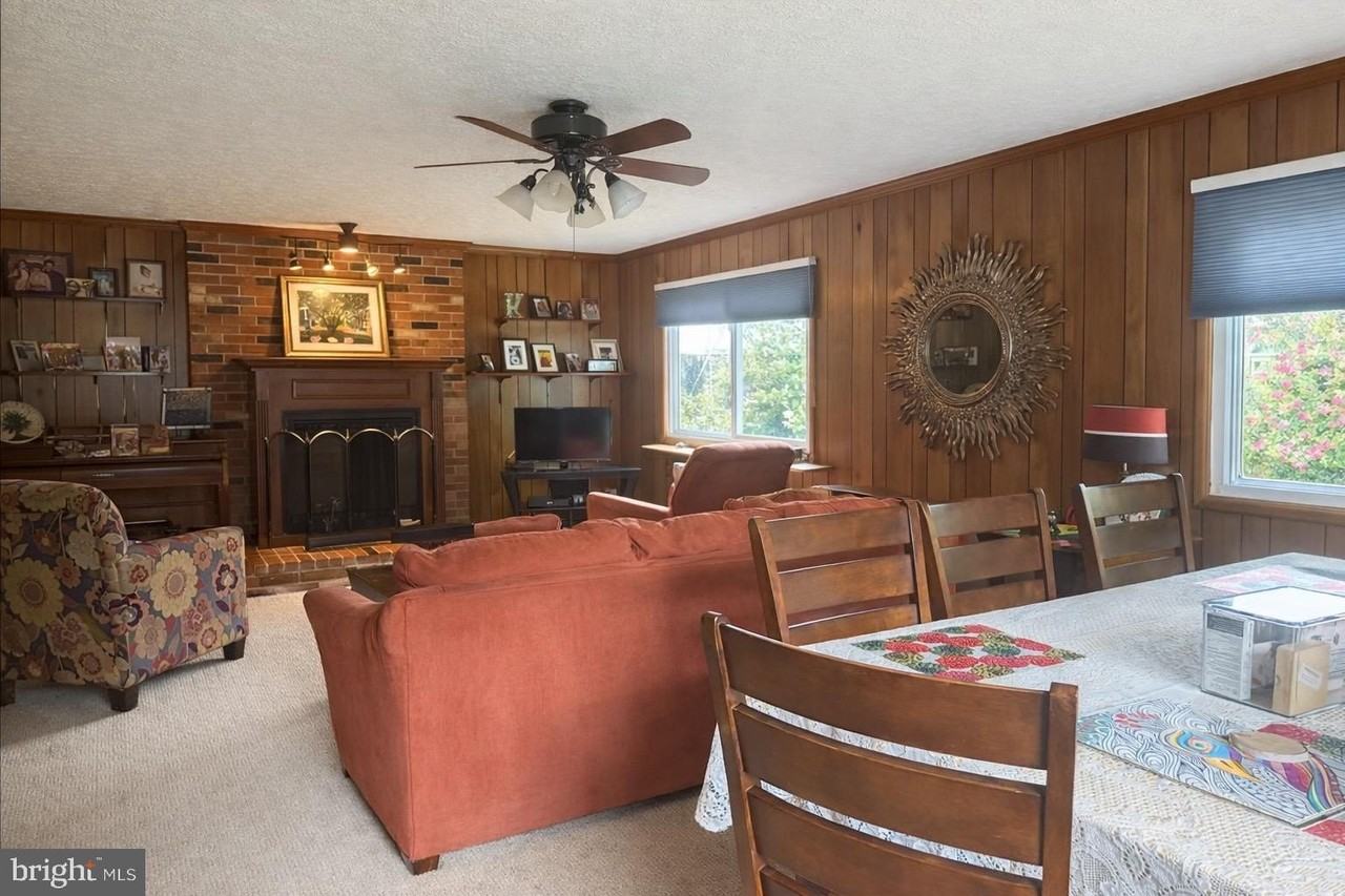 2619 Kinderbrook Ln - Photo 3 of 7