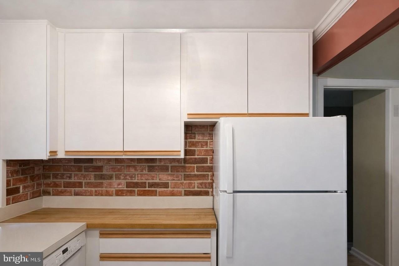 2619 Kinderbrook Ln - Photo 6 of 7