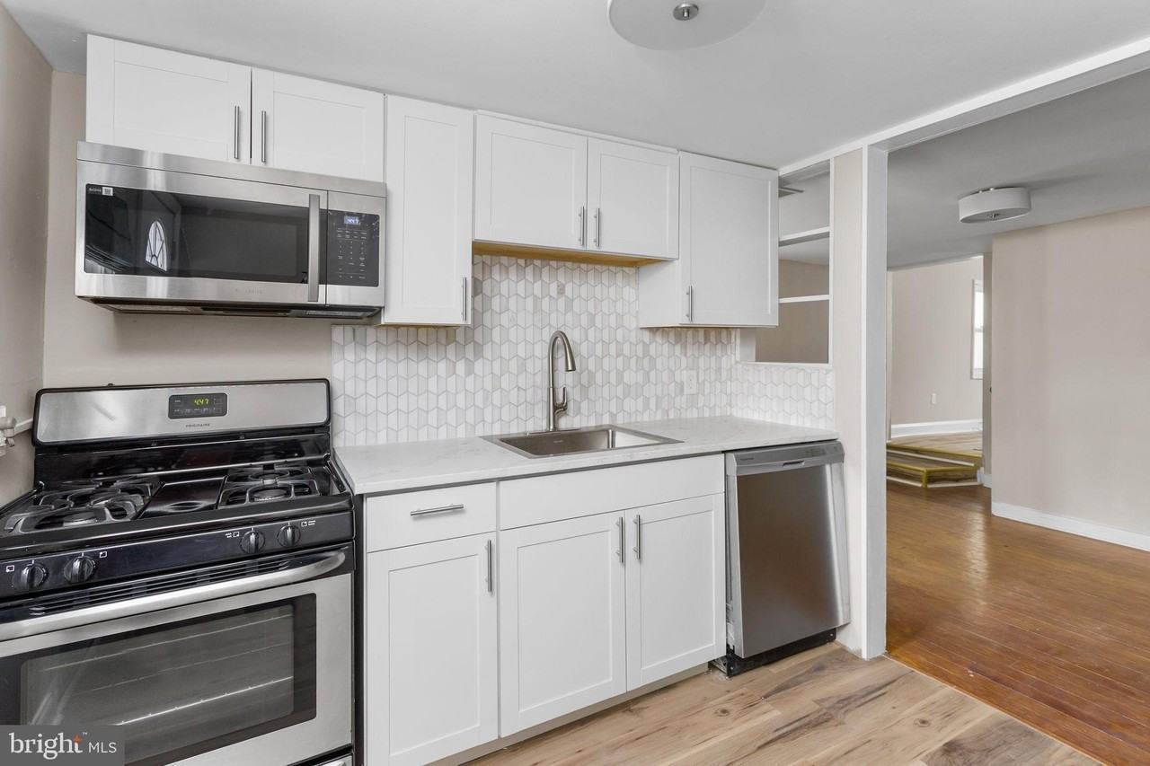 22 Thompson St - Photo 3 of 16