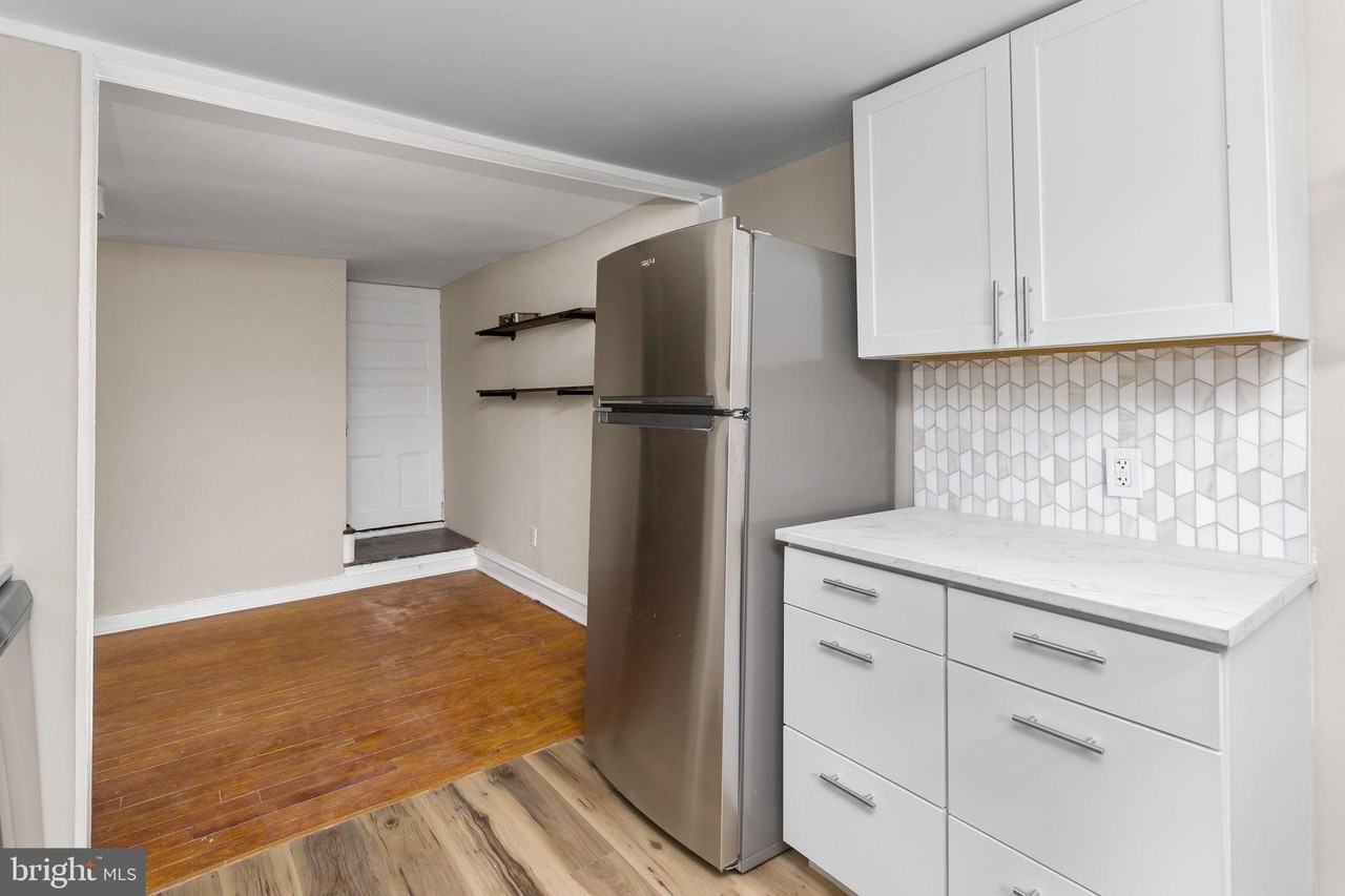 22 Thompson St - Photo 4 of 16