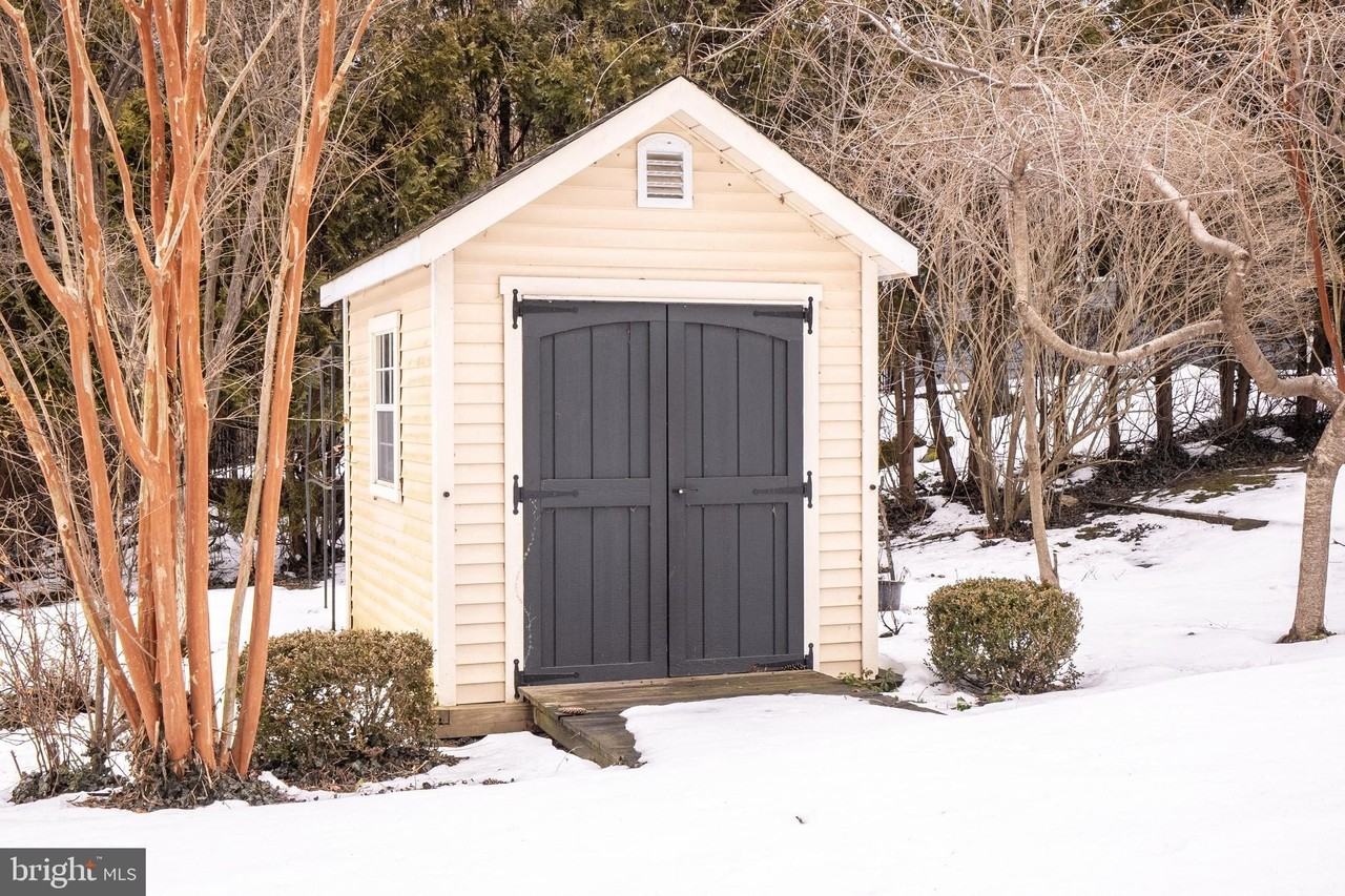 30 Laurel Wood Dr - Photo 7 of 47