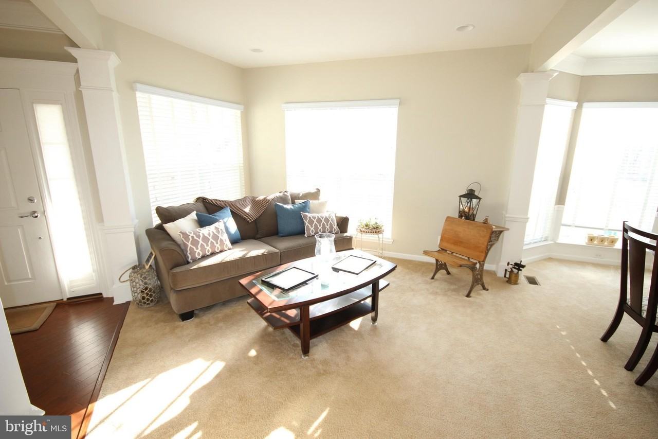 299 N Caldwell Cir - Photo 4 of 31