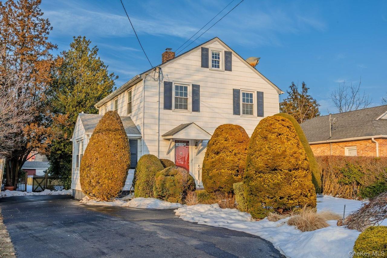 91 Ireland Pl ##308 - Photo 2 of 27