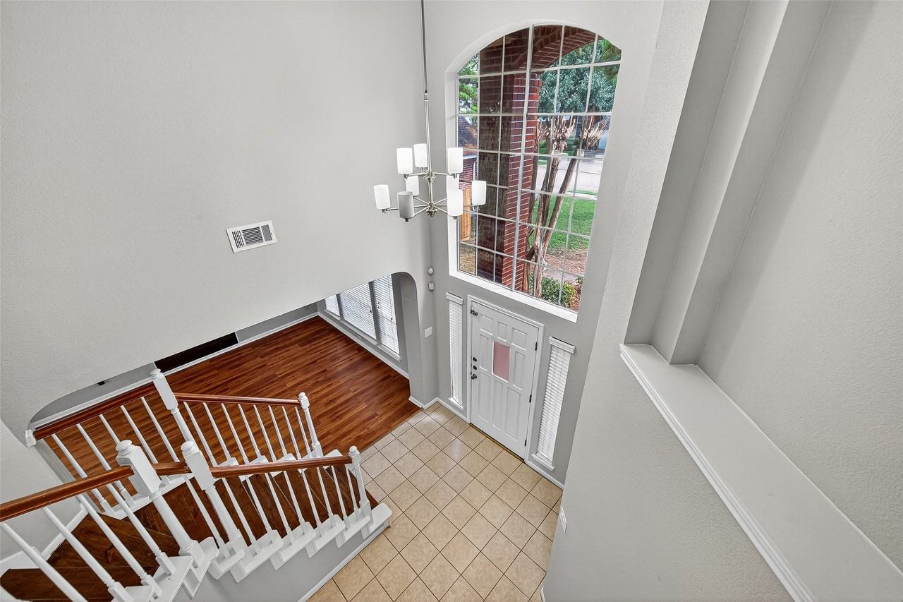 7411 Pacific Ridge Ct - Photo 4 of 50