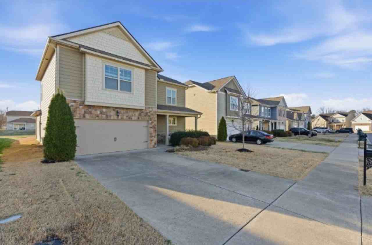 526 Hawk Cv - Photo 2 of 11