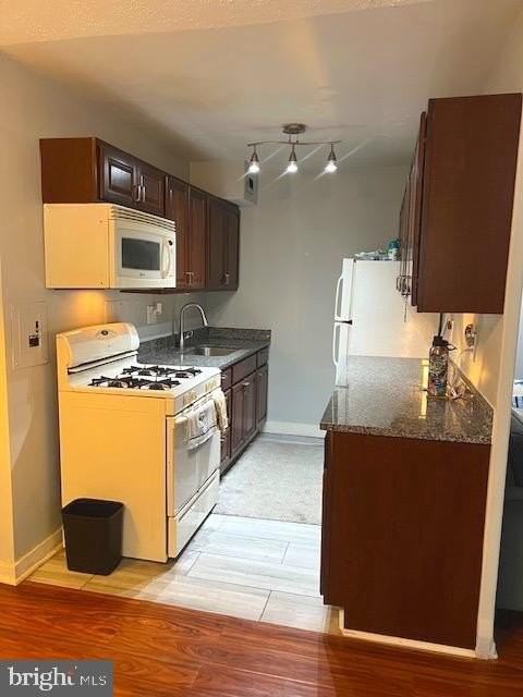 1200 S Arlington Ridge Rd Apt 311 - Photo 3 of 17