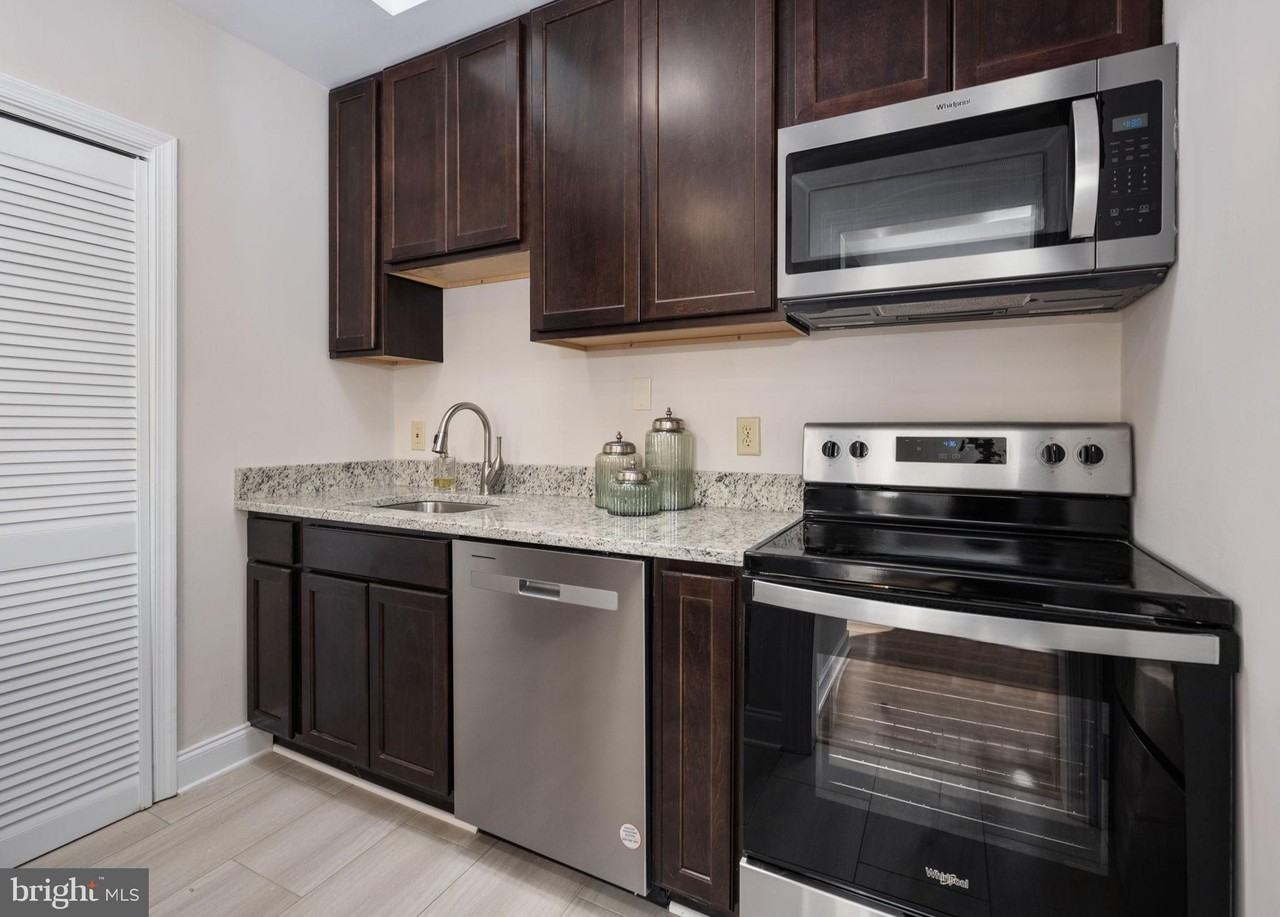 620 Kenmore Ave #1 - Photo 4 of 12