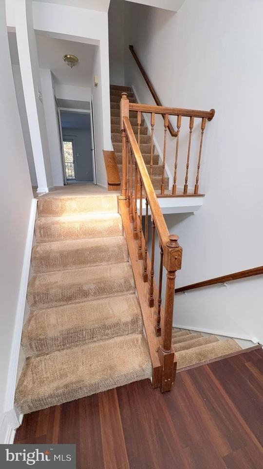 5207 Harbor Court Dr - Photo 2 of 28