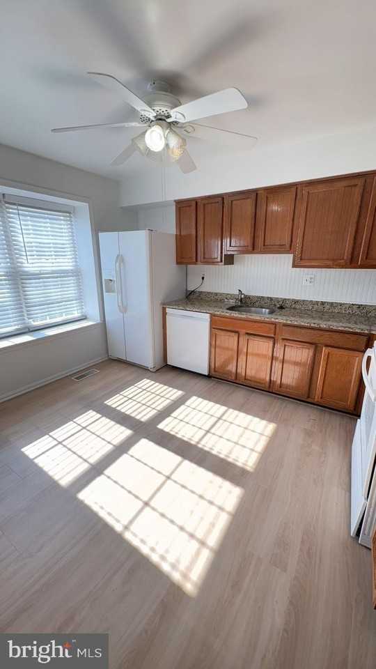 5207 Harbor Court Dr - Photo 3 of 28