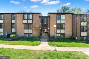 9733 Kings Crown Ct Apt 102 - Photo 1 of 1