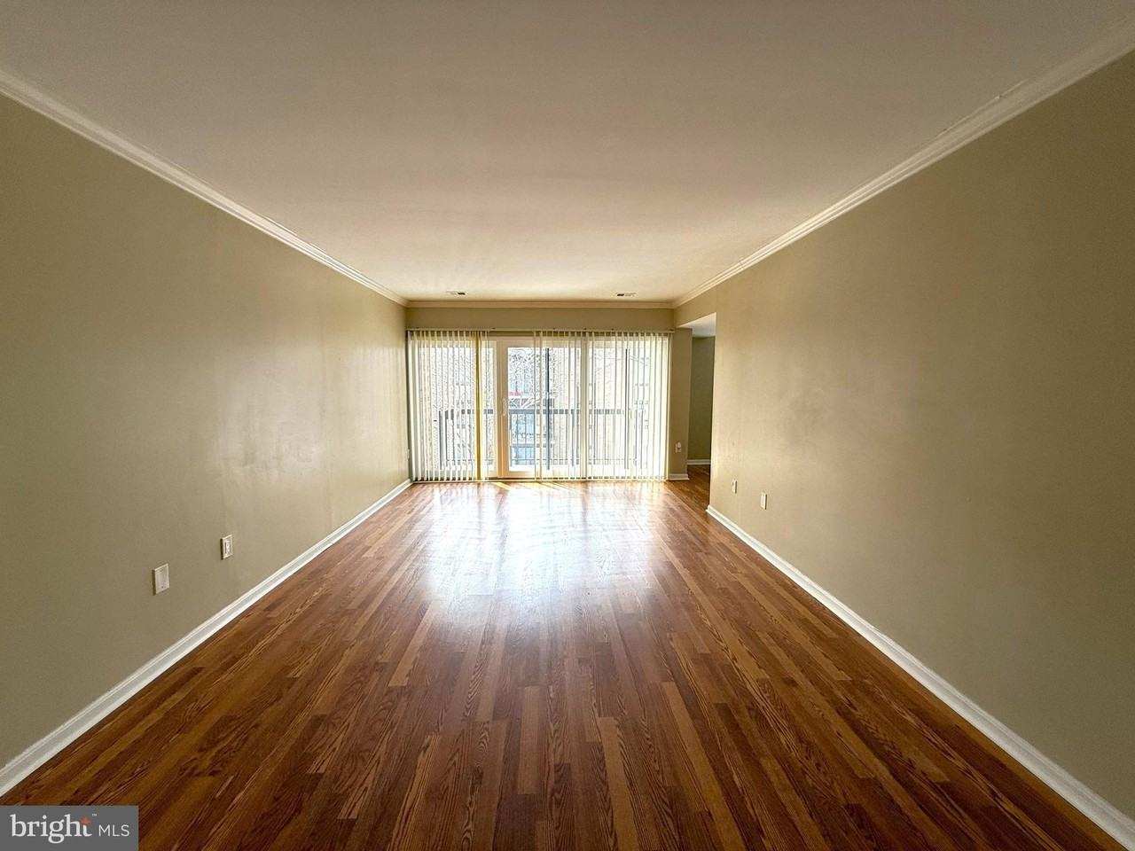 9733 Kings Crown Ct Apt 102 - Photo 2 of 15