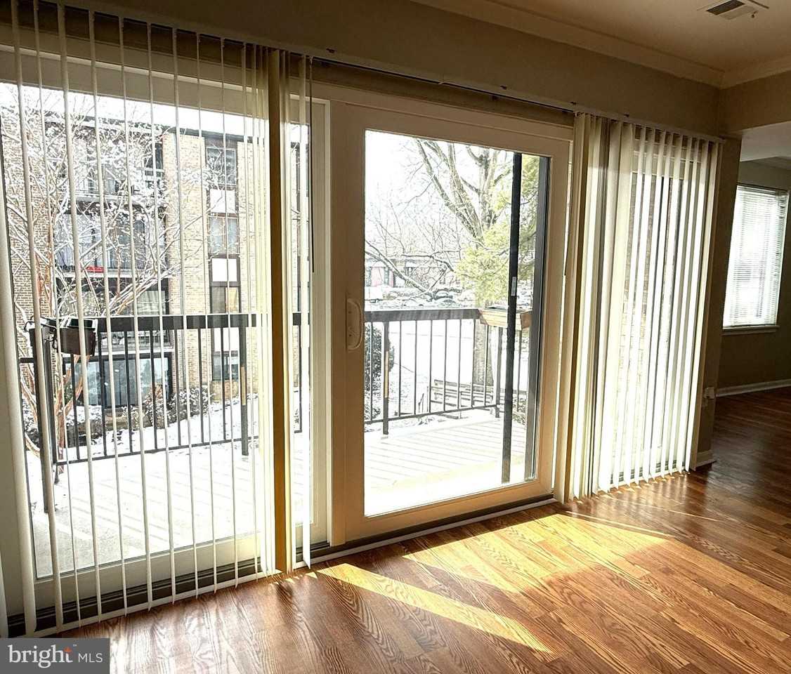 9733 Kings Crown Ct Apt 102 - Photo 3 of 15