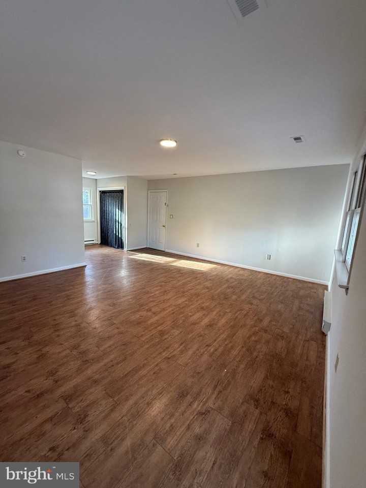 4364 Albemarle Ct - Photo 7 of 15