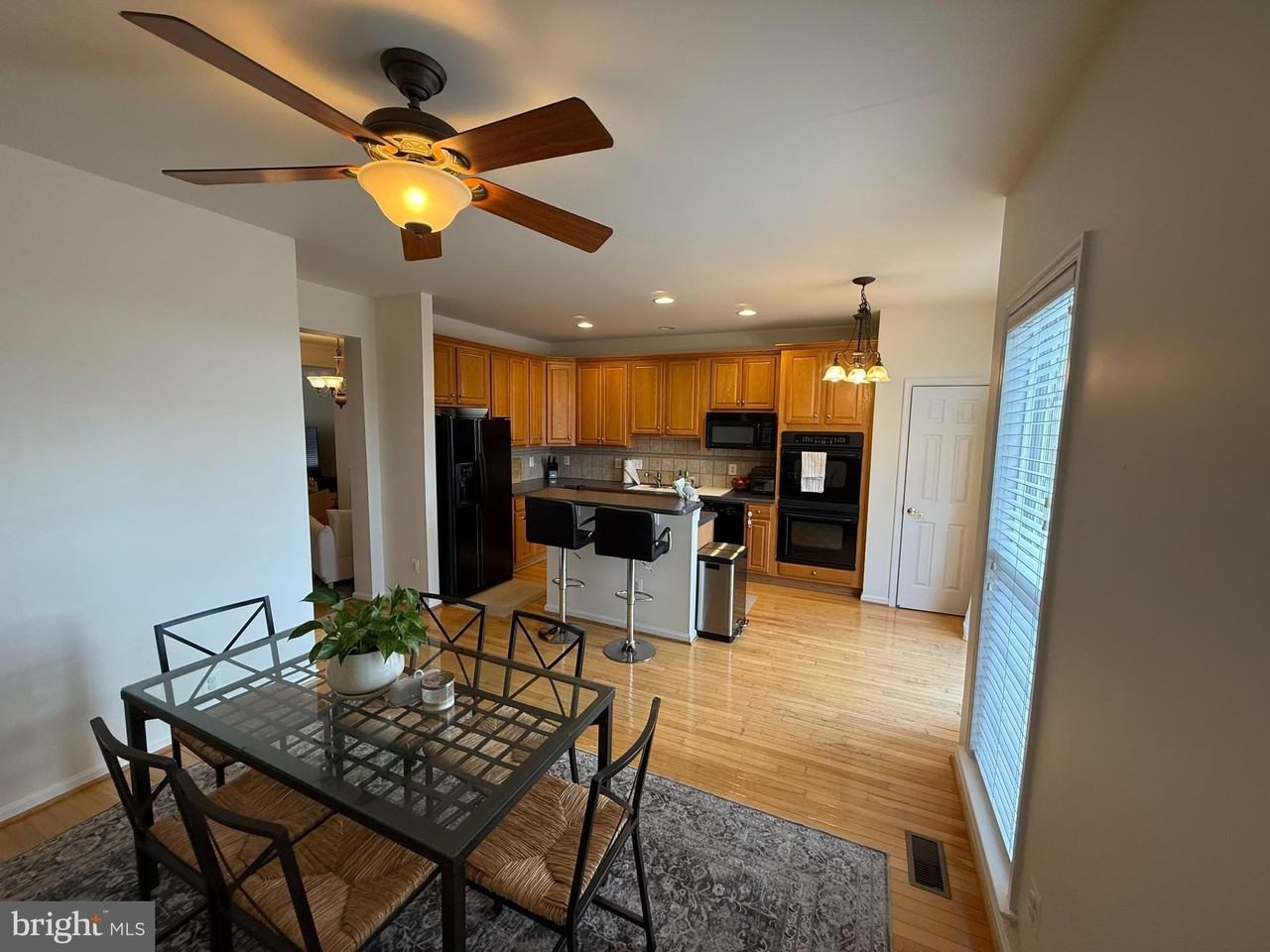 41859 Cinnabar Sq - Photo 4 of 20