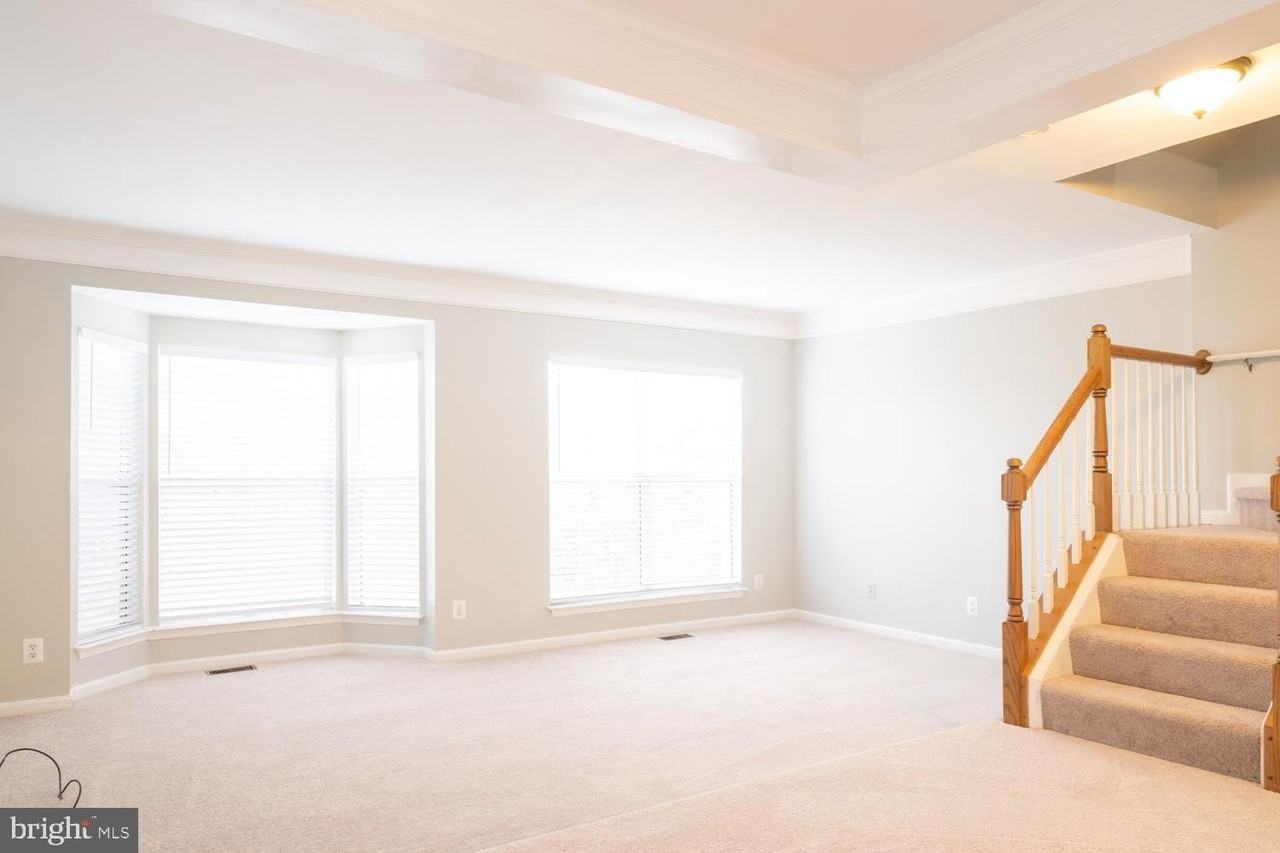 20680 Southwind Ter - Photo 3 of 15