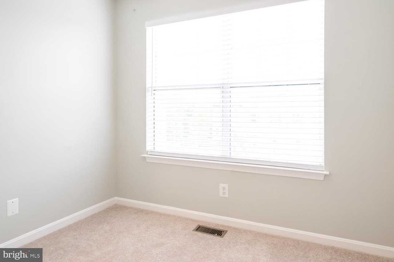 20680 Southwind Ter - Photo 7 of 15