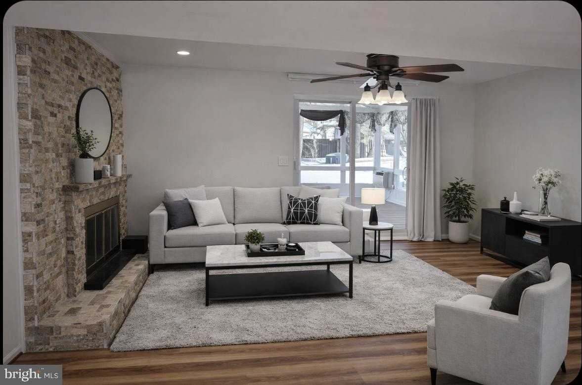 10217 Mckean Ct - Photo 7 of 50