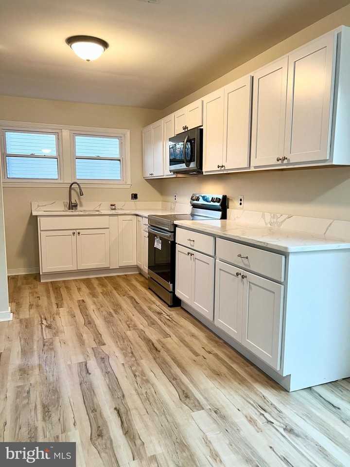 3606 Lakeview Pkwy - Photo 5 of 10