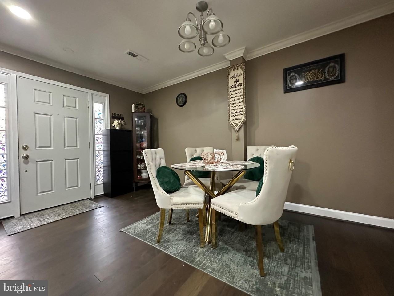 12103 Salemtown Dr - Photo 4 of 18