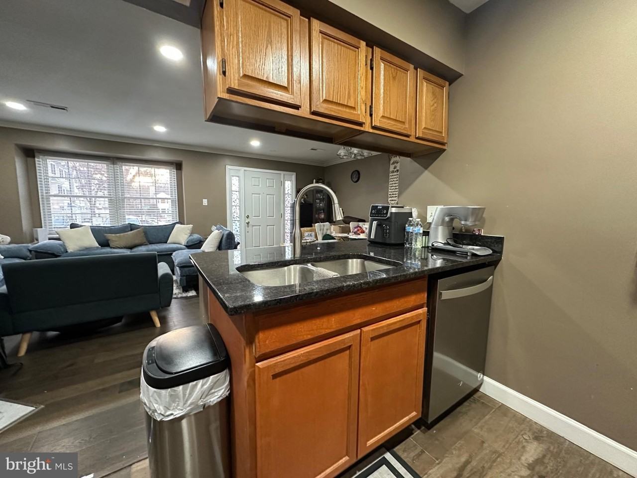 12103 Salemtown Dr - Photo 6 of 18