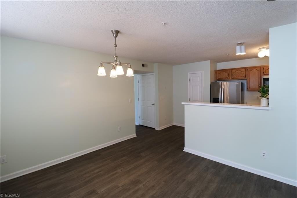 214 Quietwood Dr - Photo 4 of 16