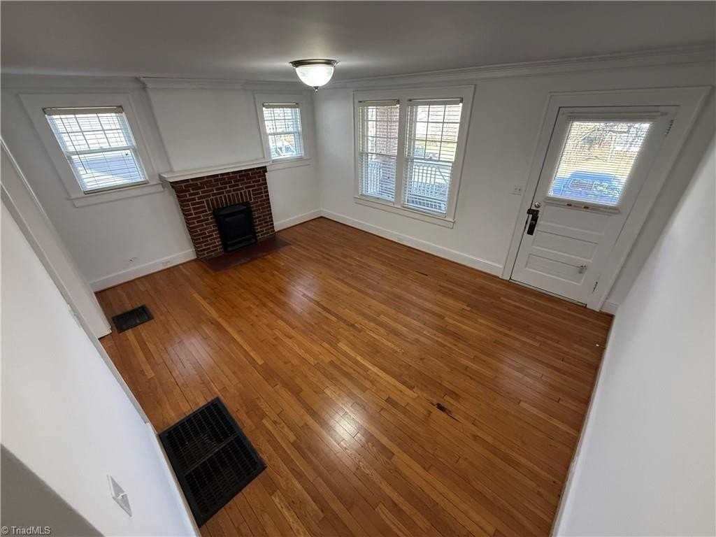 854 Madison Ave - Photo 6 of 18