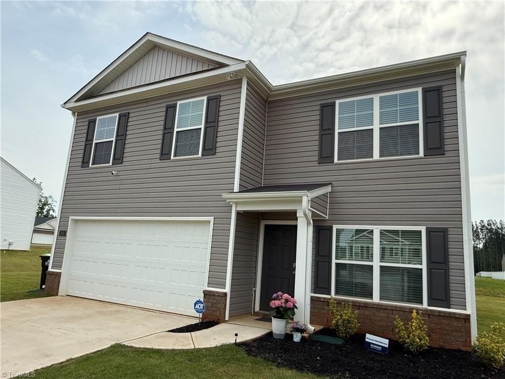 258 Lulu Ln - Photo 2 of 7