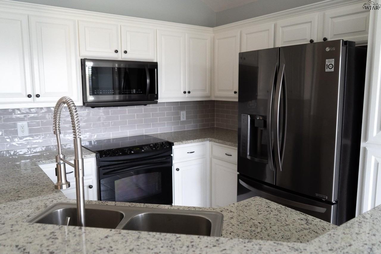 5 Libby Ct - Photo 7 of 22