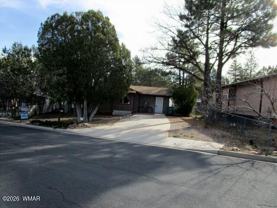 1081 S 9th Dr - Photo 1 of 1