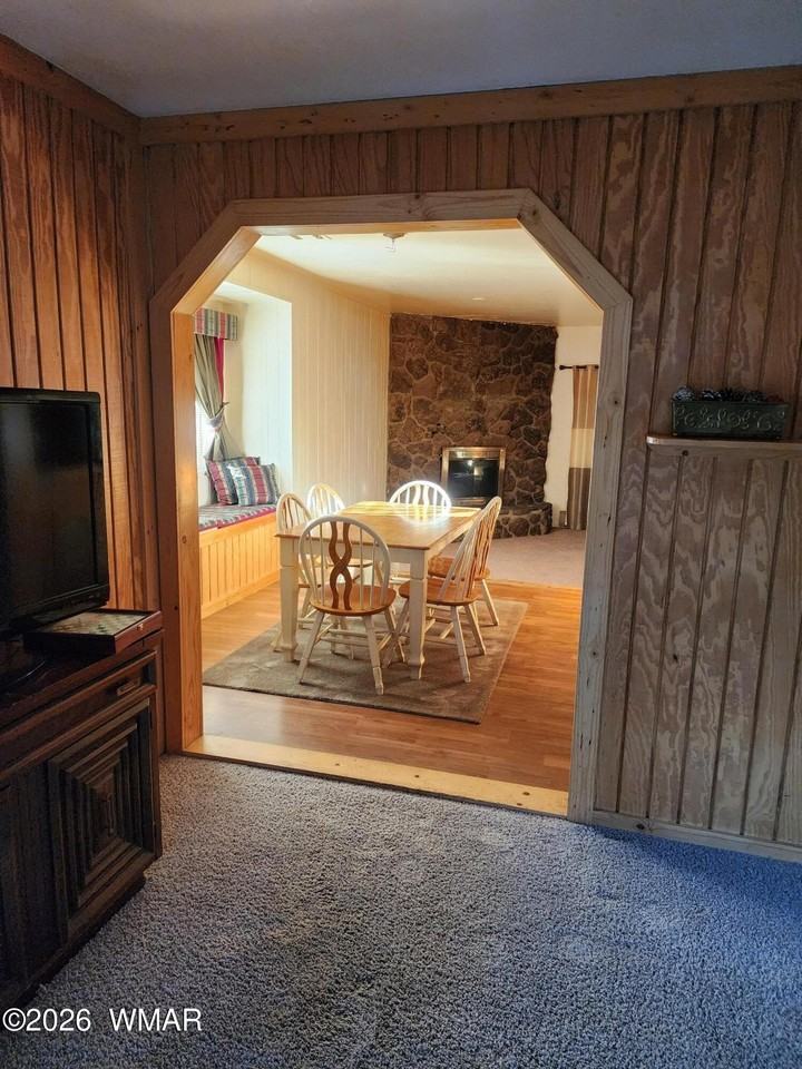 1081 S 9th Dr - Photo 7 of 12